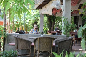 Ok Pop Tot Silk Dining